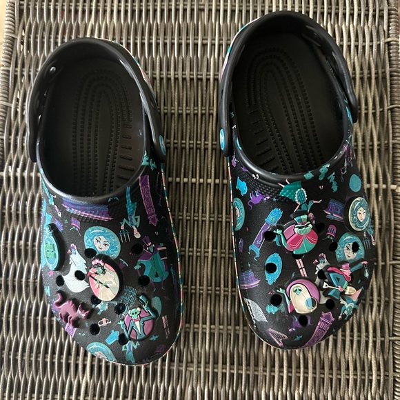 Kids Black Cartoon Clogs - Picture 1 of 5